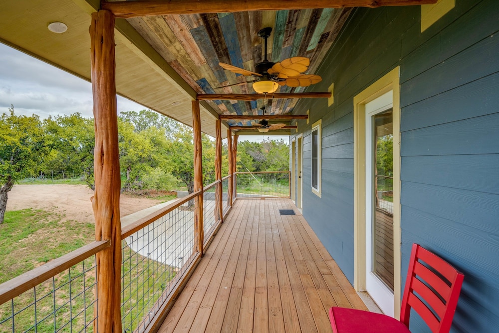 5 King 3 5b Firepit Nearby Pickleball Opens Feb 25 Lvl2 EV Charger Pool w Lake Views
