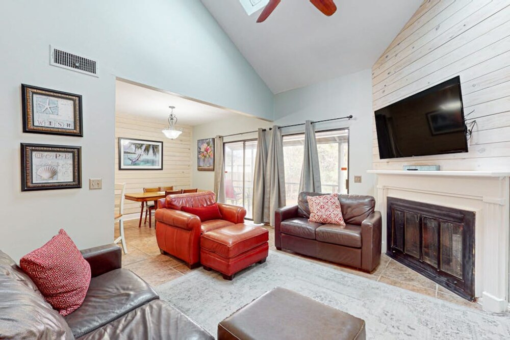 Mariner Lakes Condos