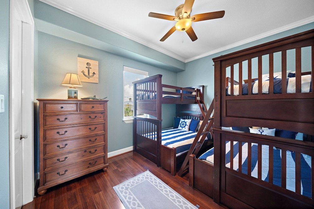 Blue Marlin Bayfront Retreat by Ryson Vacation Rentals