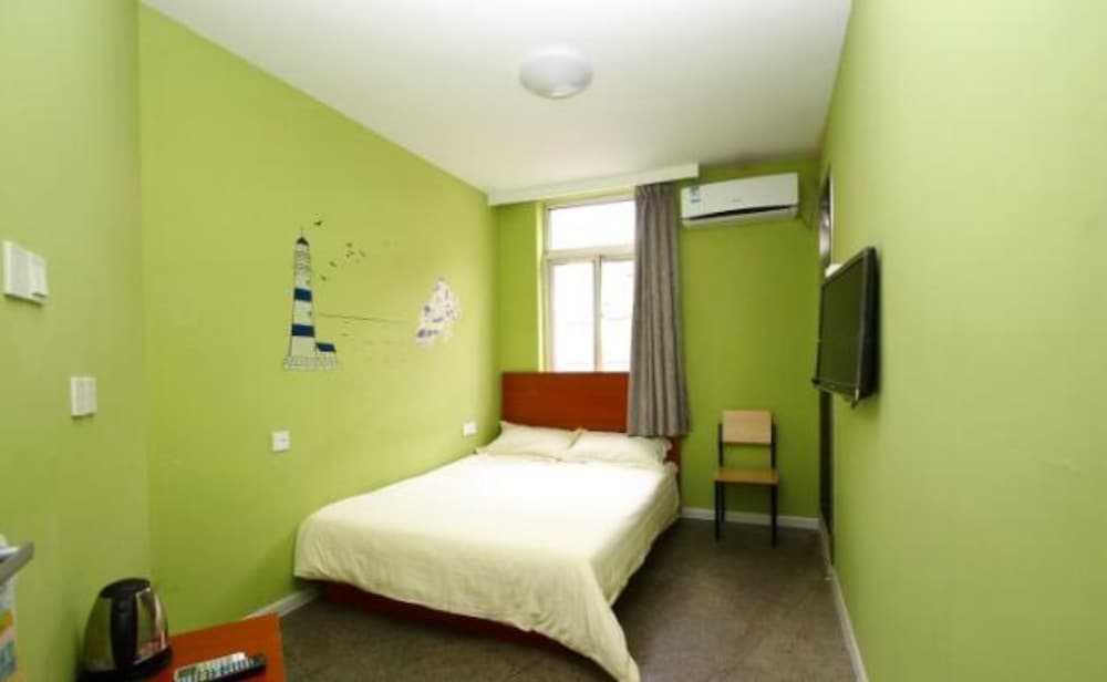 Meet int'l Youth Hostel Pichaiyuan