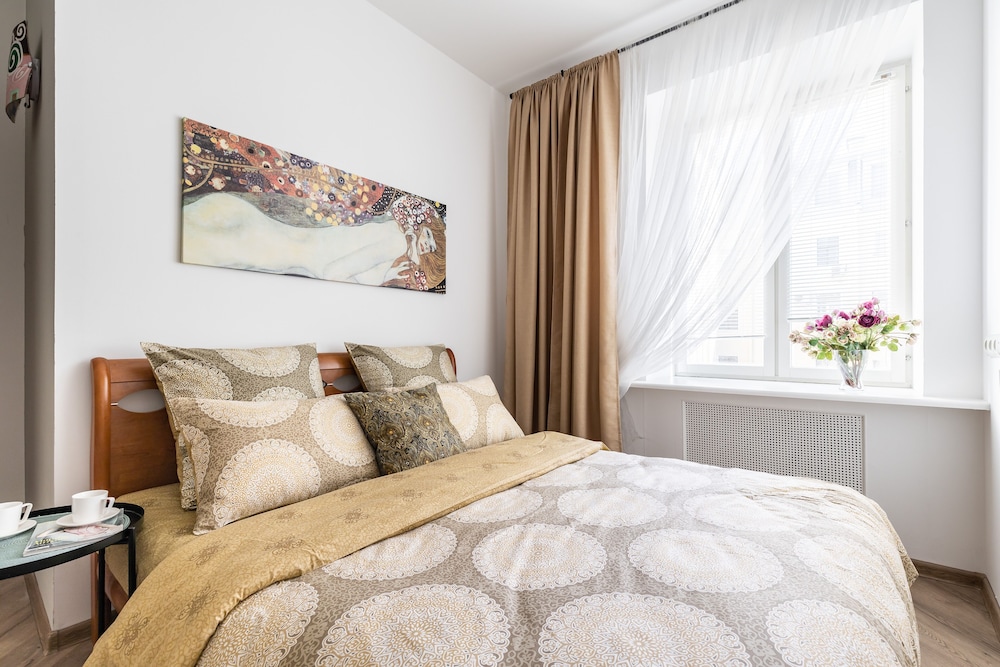 Art Apartment on Nevskiy Avenue view 5