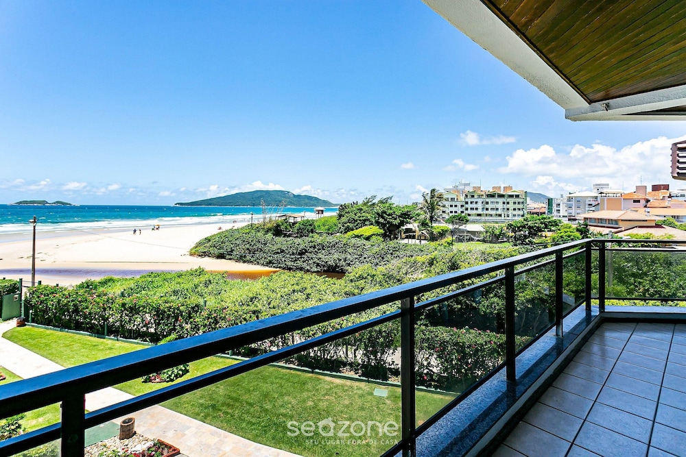 Beira-sea Condominium in Ingleses Norte - POR