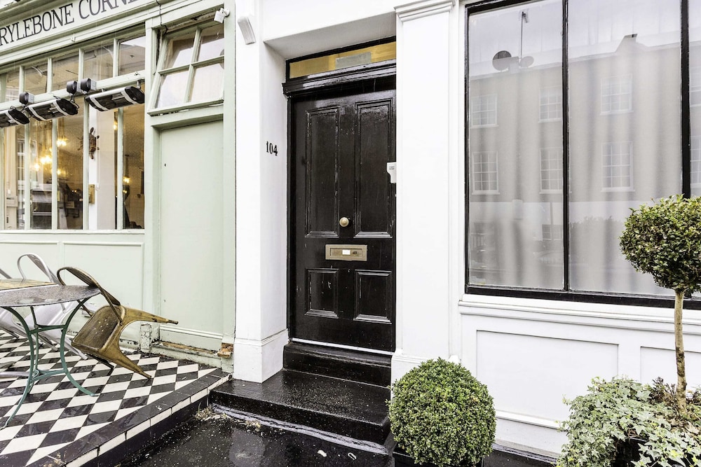 Bright Marylebone Apartment