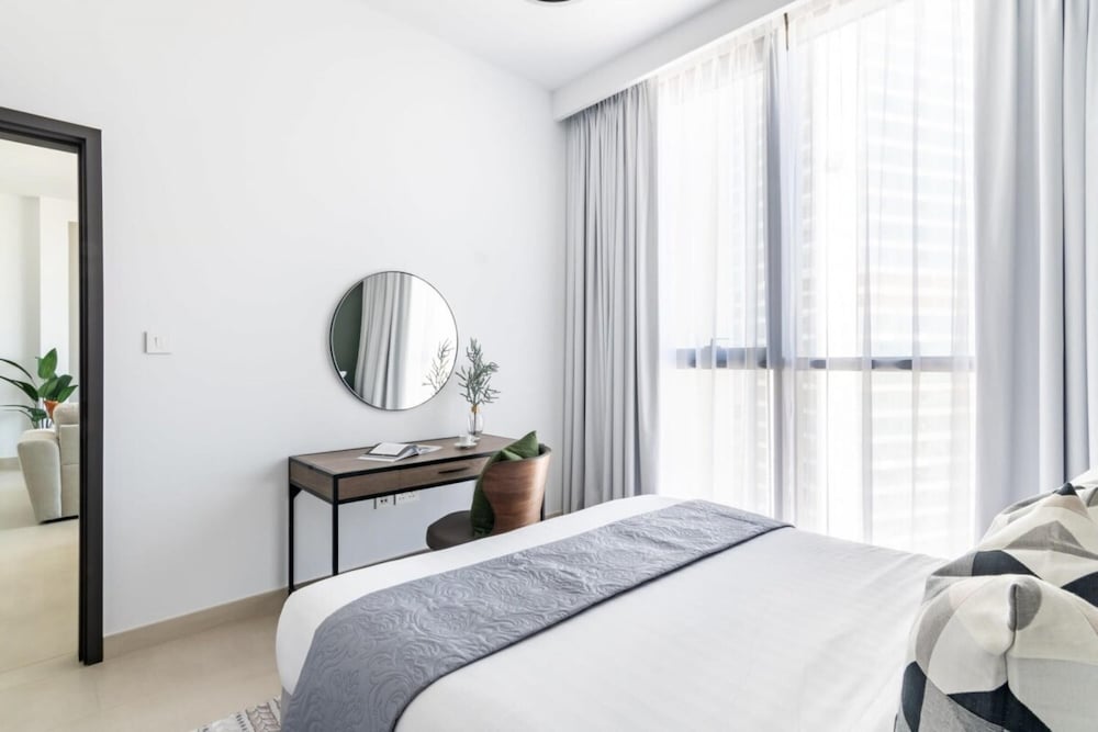 Silkhaus High Floor Connected to Zabeel Mall