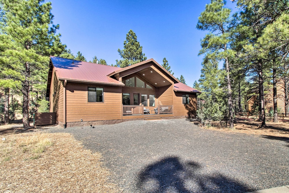 Pet-friendly Show Low Cabin: Near Hiking! view 3