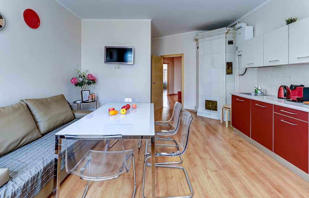 Home4day Central Apartment on Nevsky Prospekt