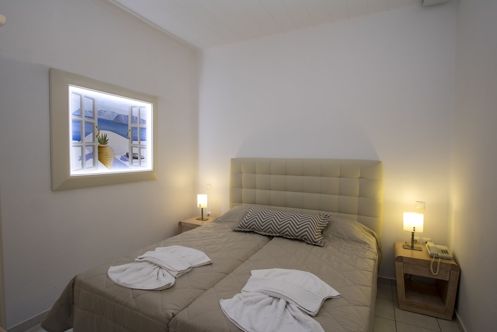 Erato Apartments