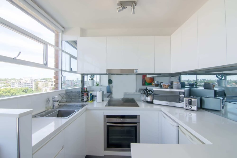 Bright 1 Bedroom Studio With Amazing City Views