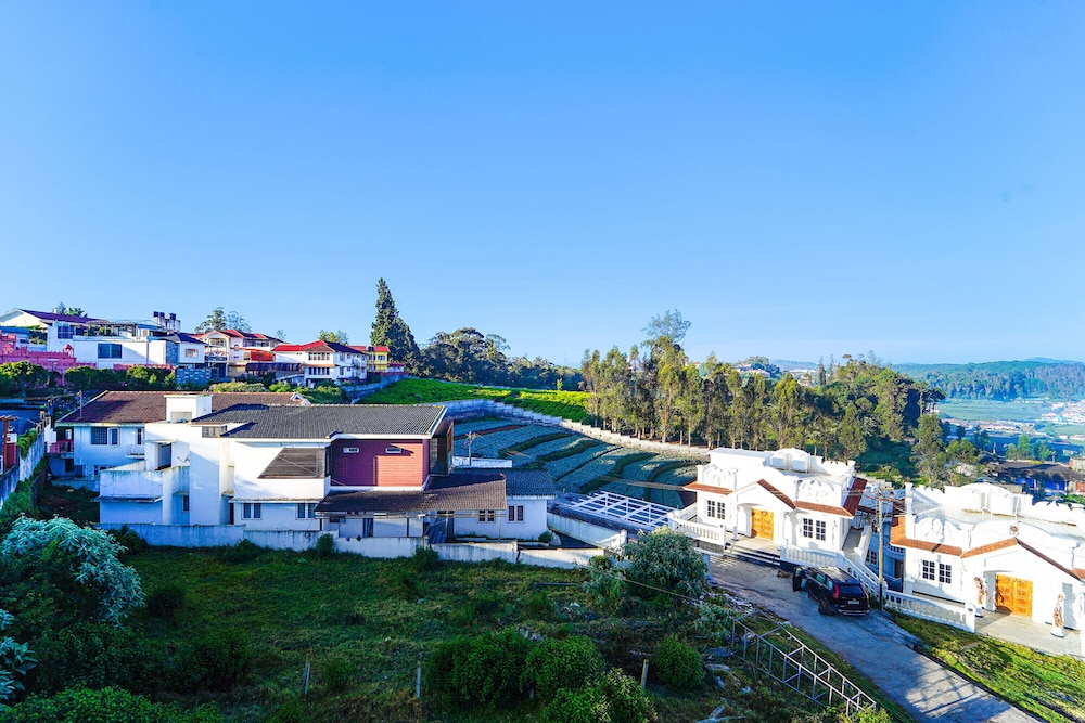 Fabhotel Bala Garden