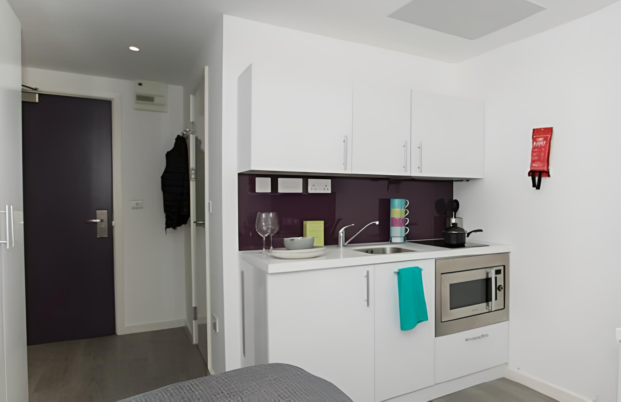 Bright Studios EALING