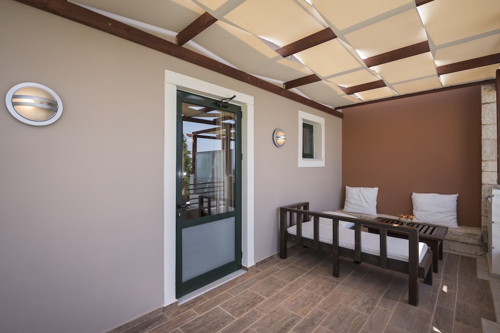 Athina Luxury Villas