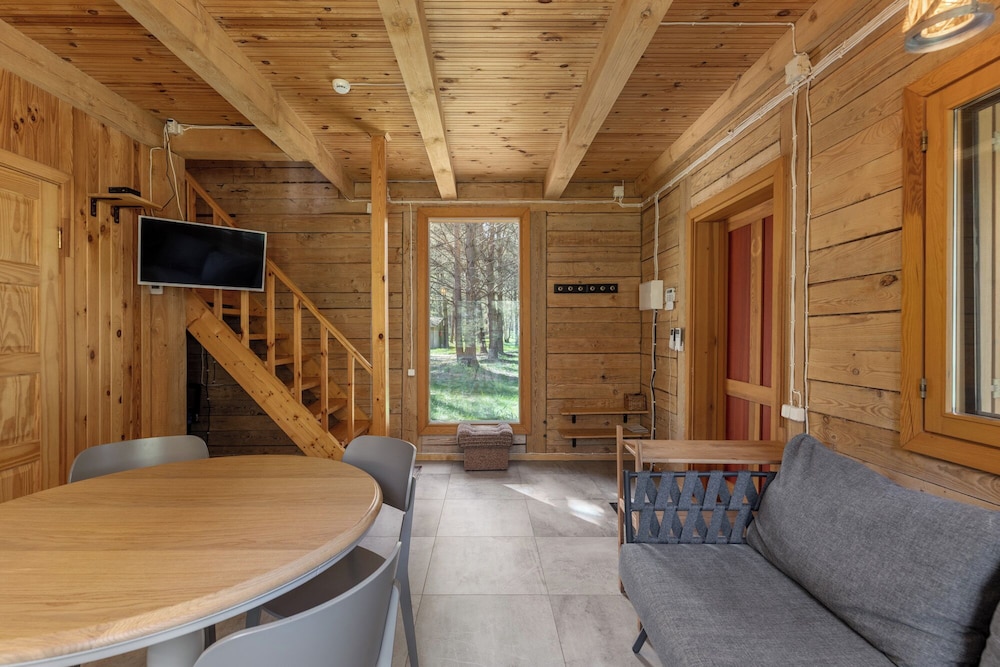 Roze Guest Houses Sklandas