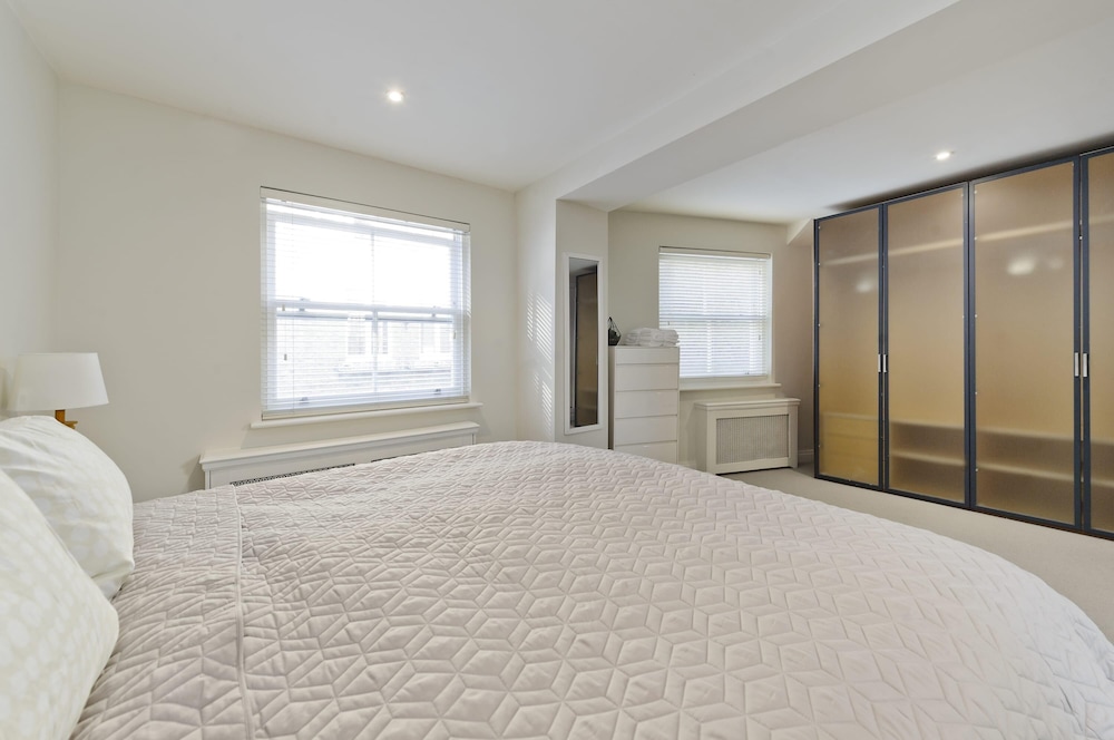 Long Stay Discounts - 2-bed Marble Arch Mews House