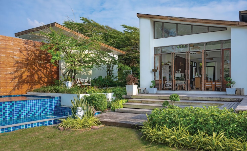 Hotel Wendy The Pool Resort - Image 1