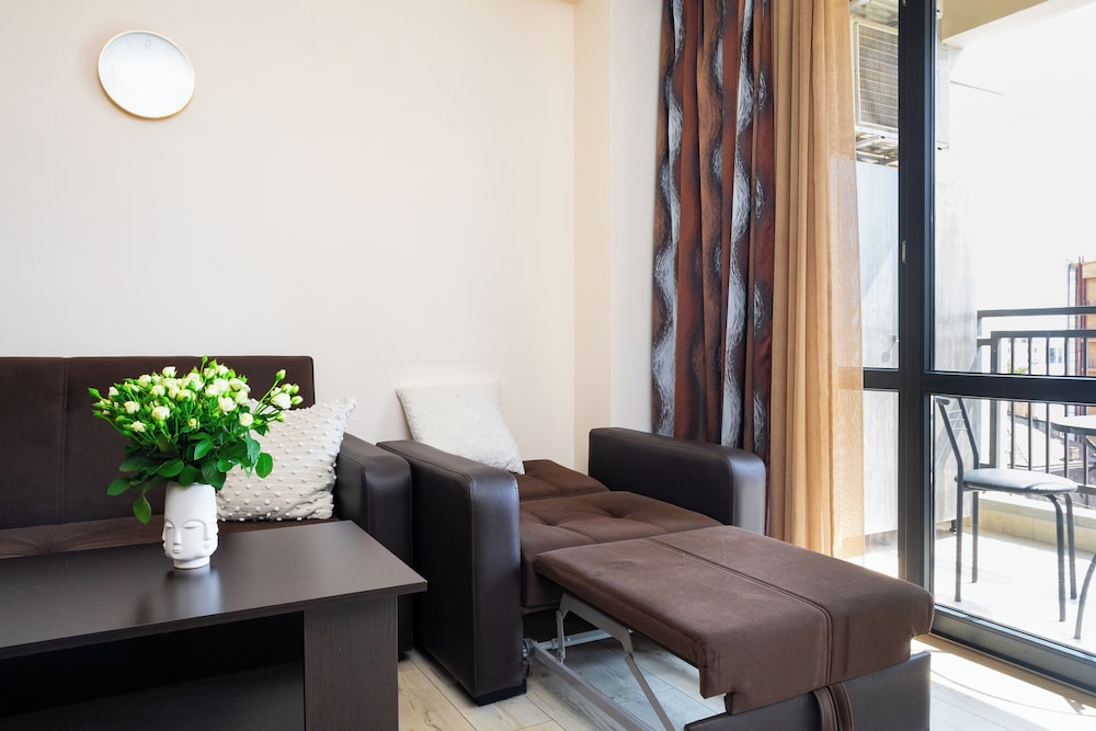 Aparthotel by Luxe Group KO16