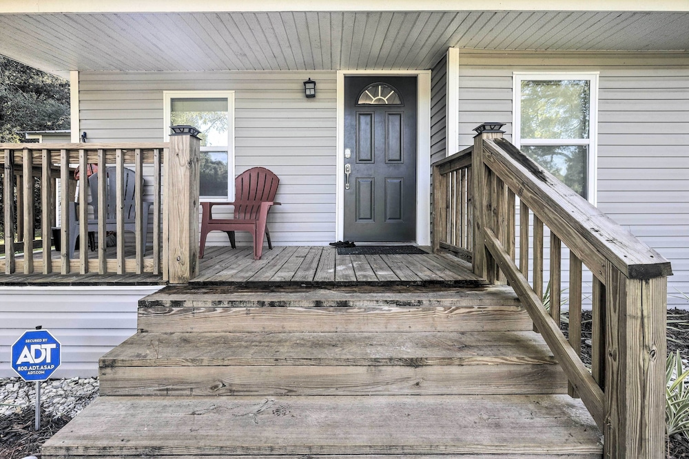 Updated Home Near Manatee Springs State Park!