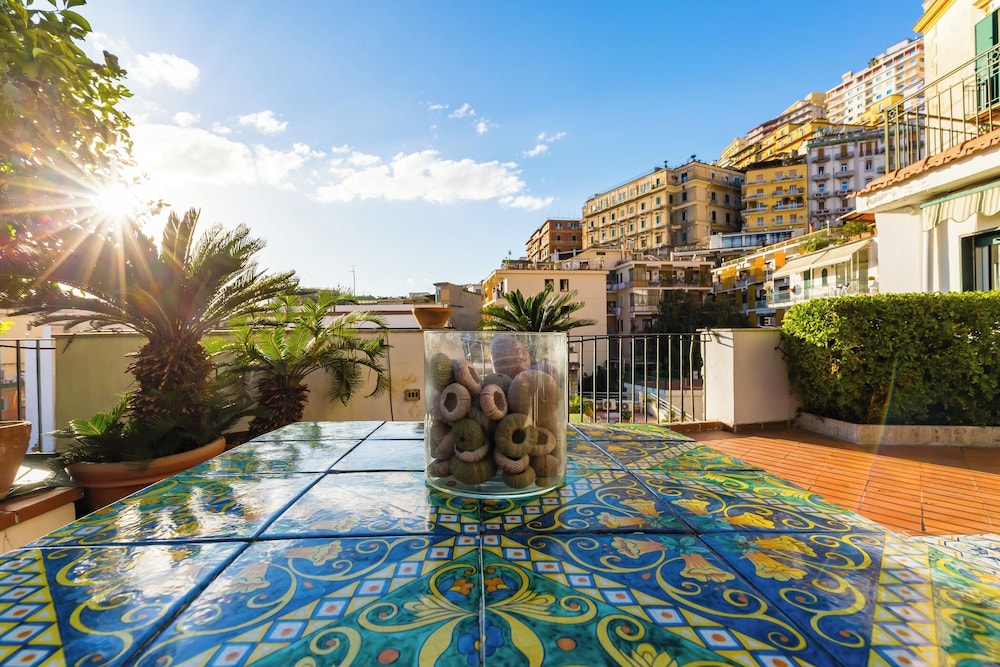 Villa Paola - Hidden Panoramic Garden and Terraces by Napoliapartments