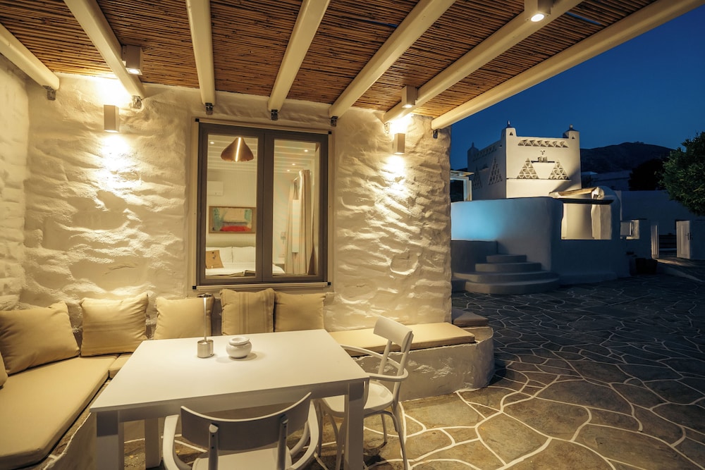 Rabagas Suites
