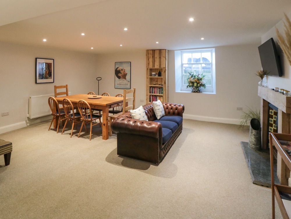 No.20 The Headland