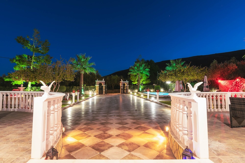 Fontana Holiday Home