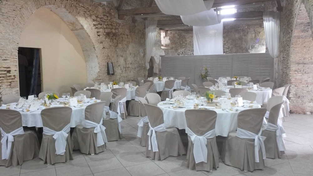 meeting & event spaces