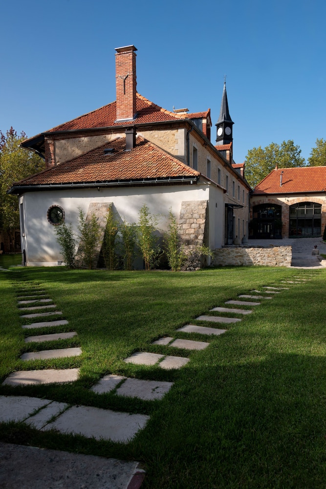 Photo 25