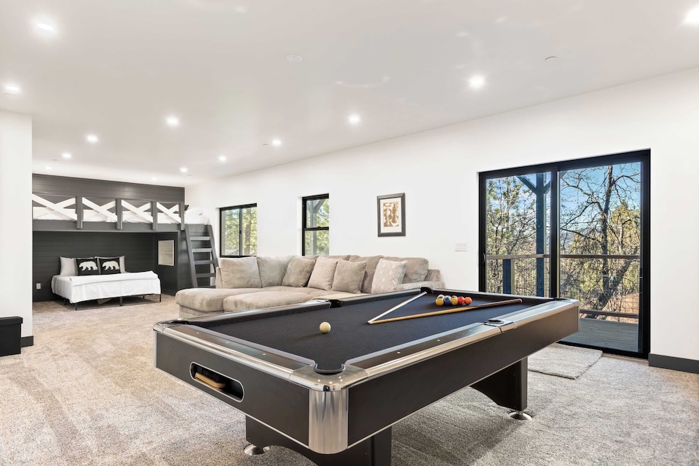 Modern Lodge Near Lake, Village, & Snow Summit Game Room, Decks, Firepit, Views