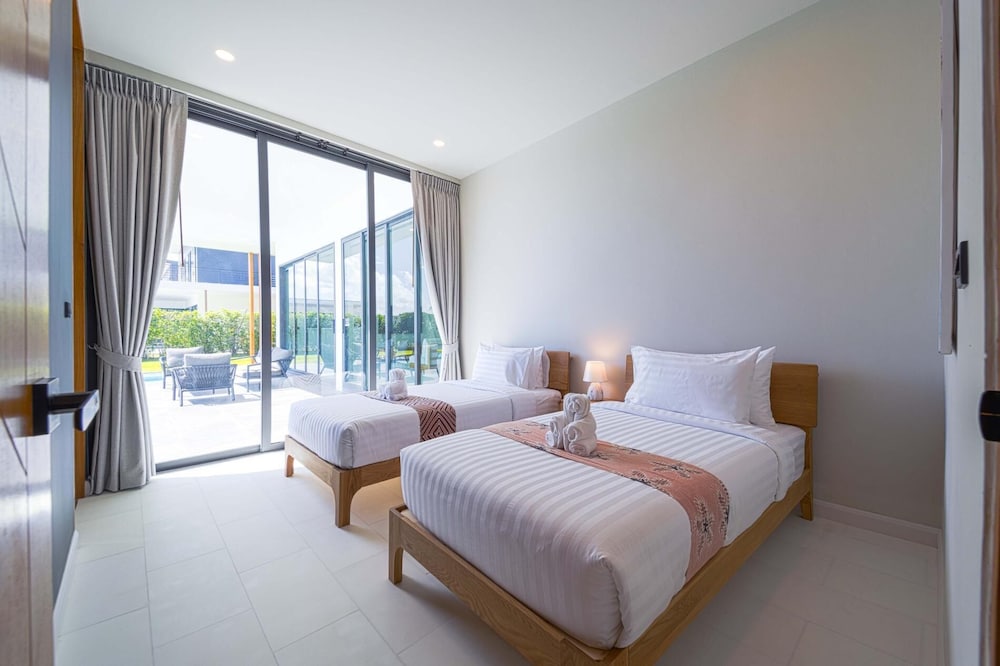 Luxury 5 Bedroom Pool Villa KH-C1