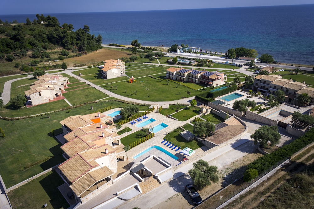 Stigmes Villas & Suites