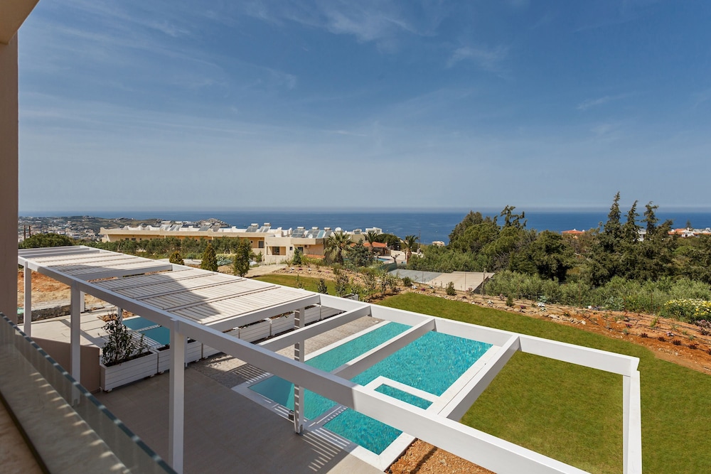 Blue Hills Villas by Estia Yellow 2