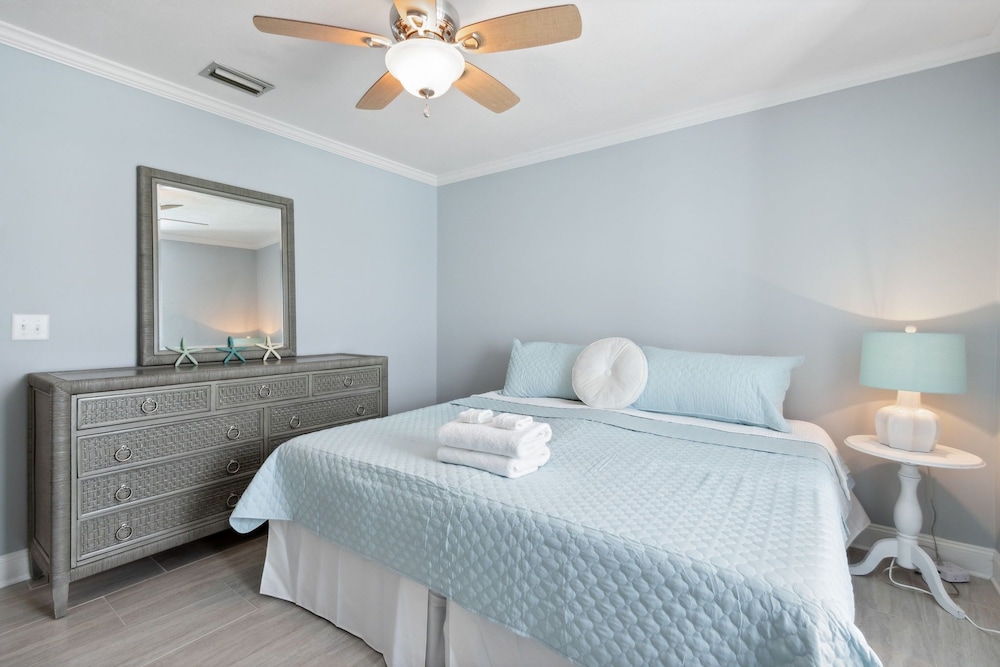 Fernandina Shores 6398 2 Bedroom Condo