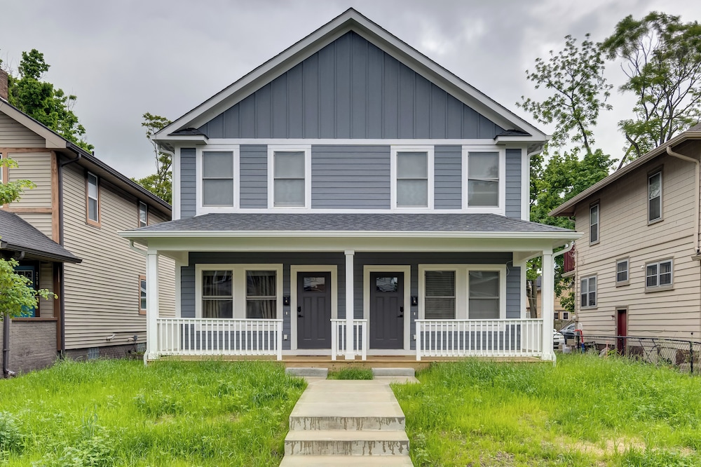 Walk to Parks: Dog-friendly Gem in Indianapolis!