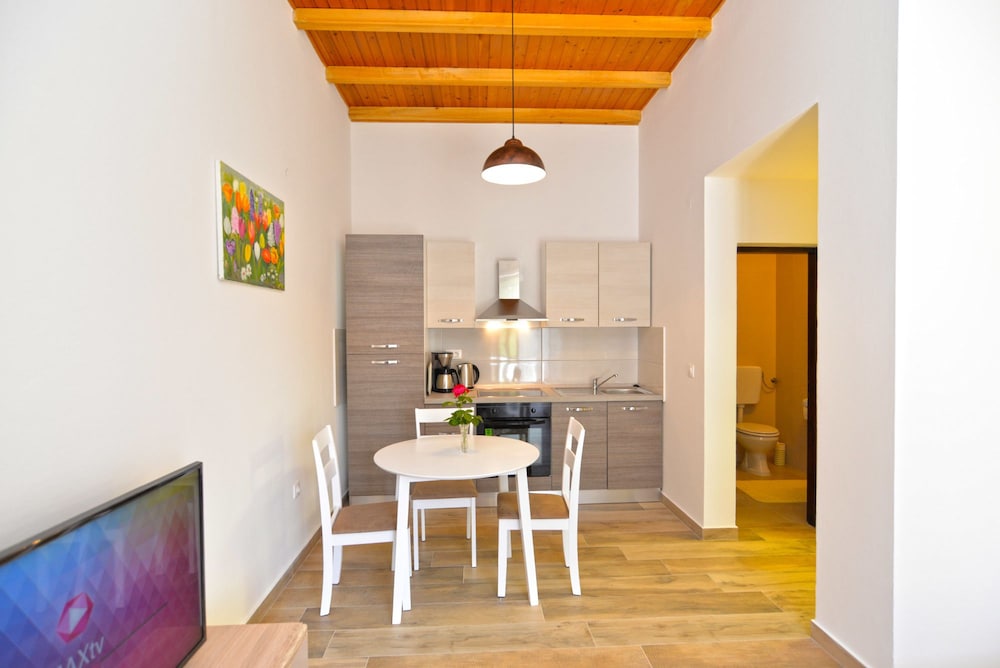 Apartment 1674 view 4