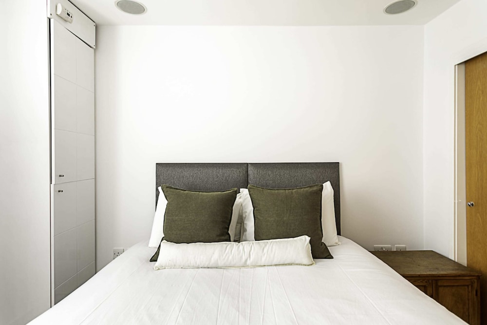 Elegant 3 bed Apartment in Earls Court