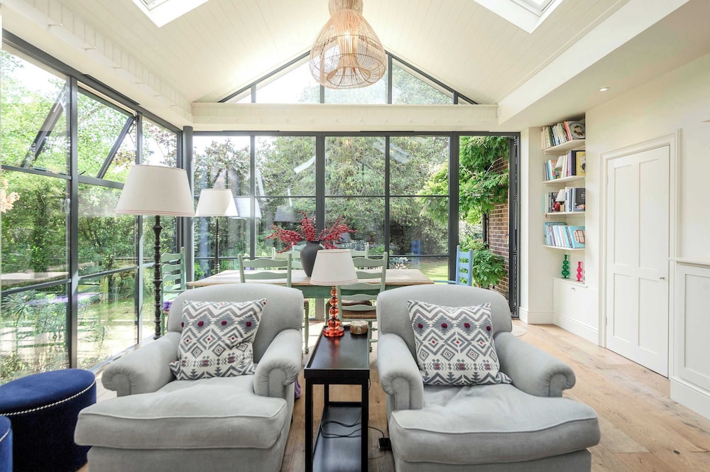 Beautiful Family Home w/ Garden & Pool - Wimbledon