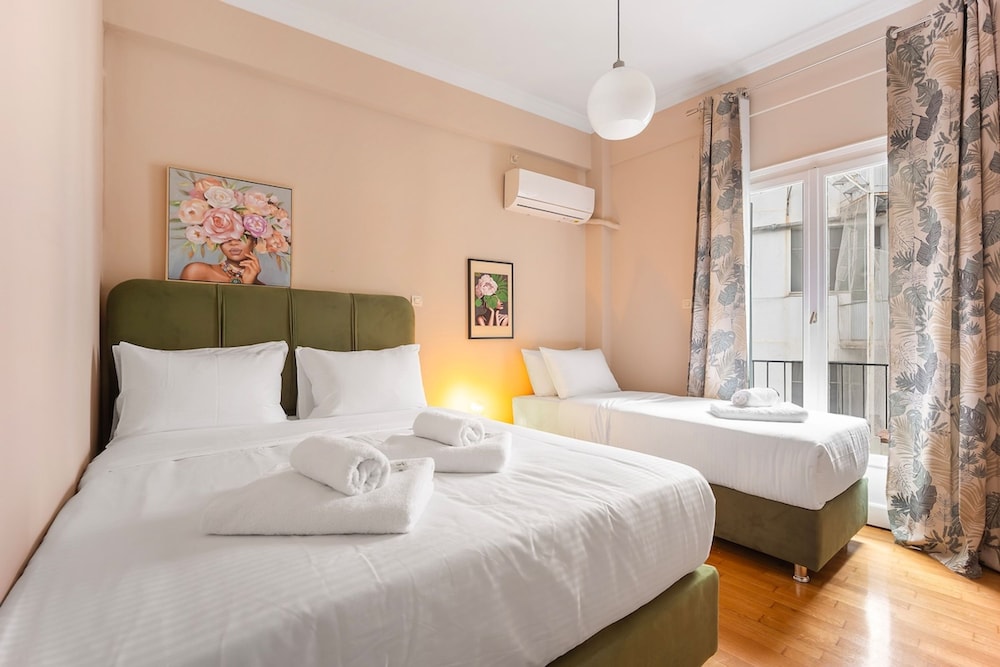 Diakou 38 Sunny Cozy 3bd apt Just a min Away to Acropolis
