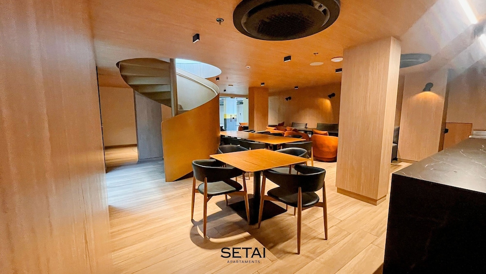 Edition - by Setai Apartaments