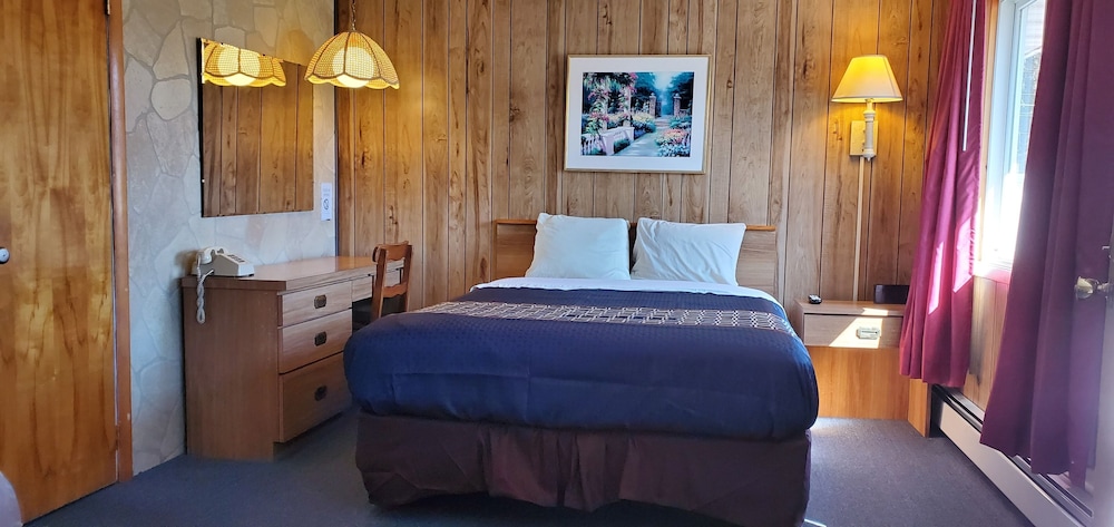 Red Ranch Motel