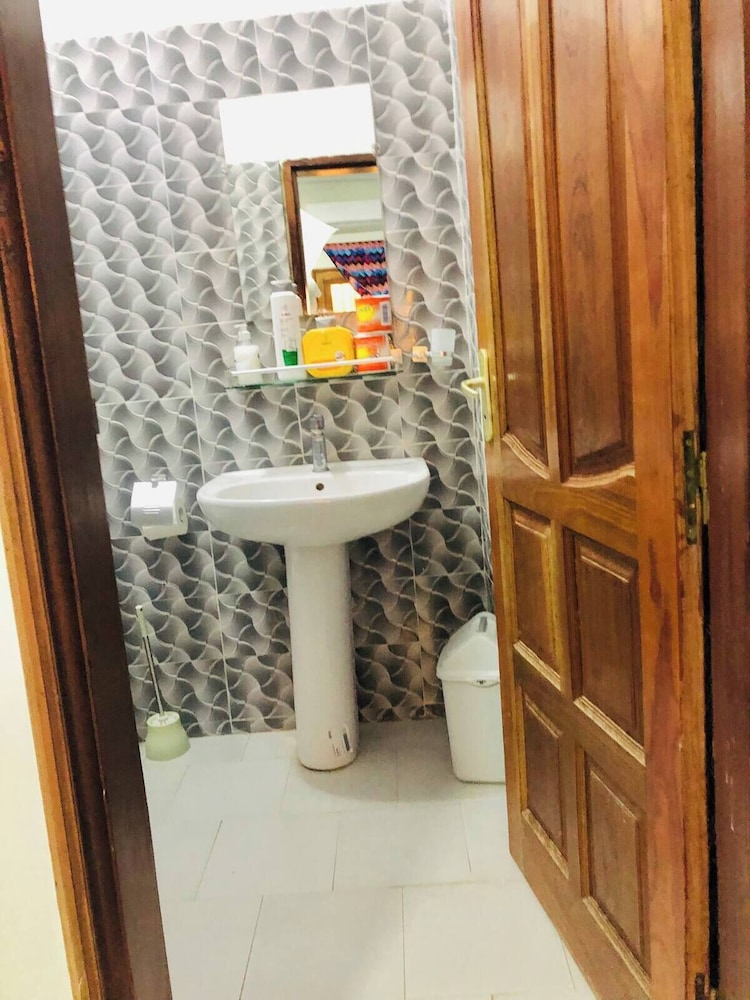 Fadidi House