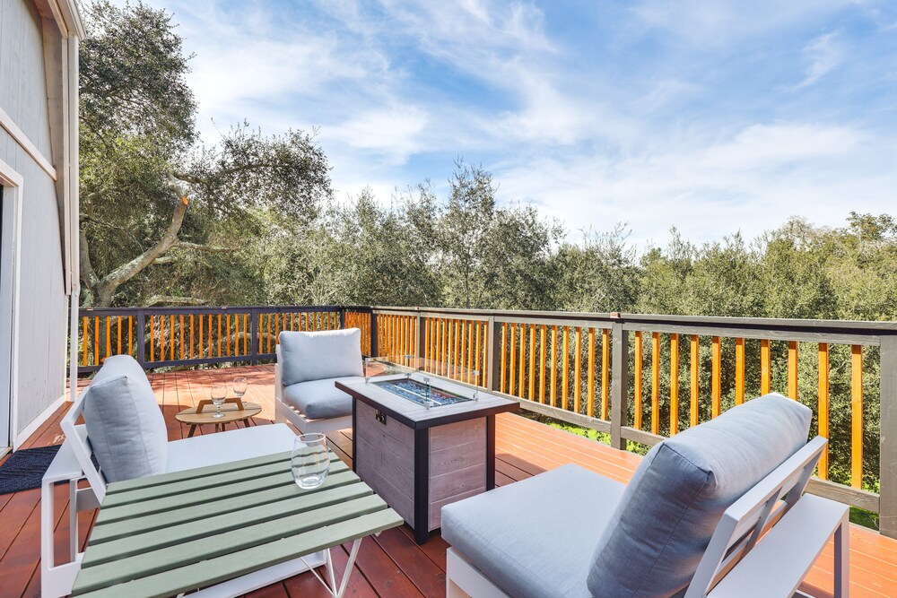 North San Diego Retreat W/deck, Fire Pit Table!