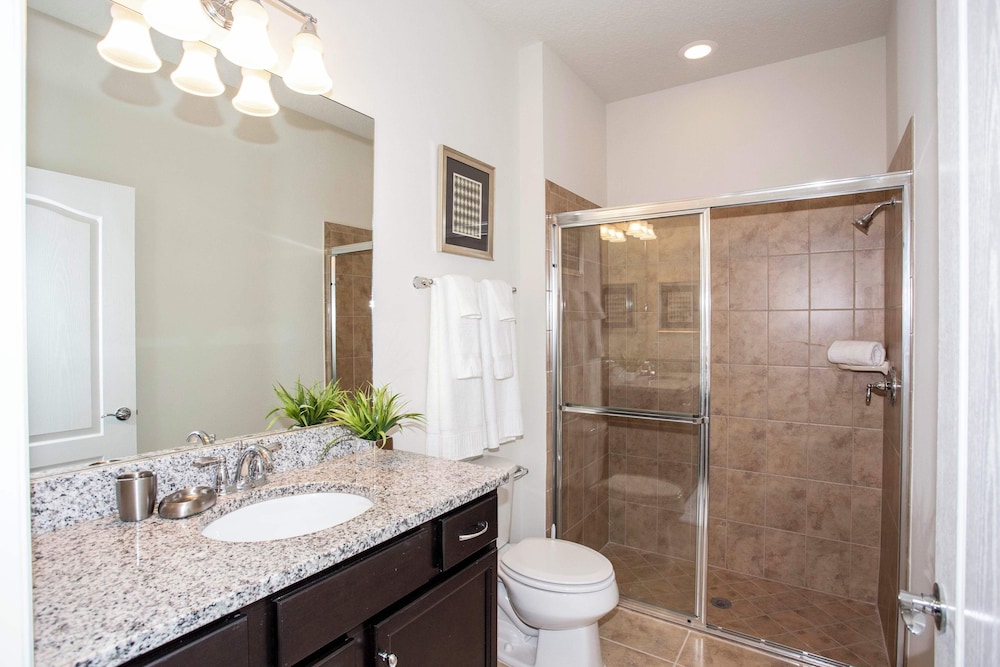 Luxury 5 Bedroom w Private Pool Close to Disney 8875 view 4
