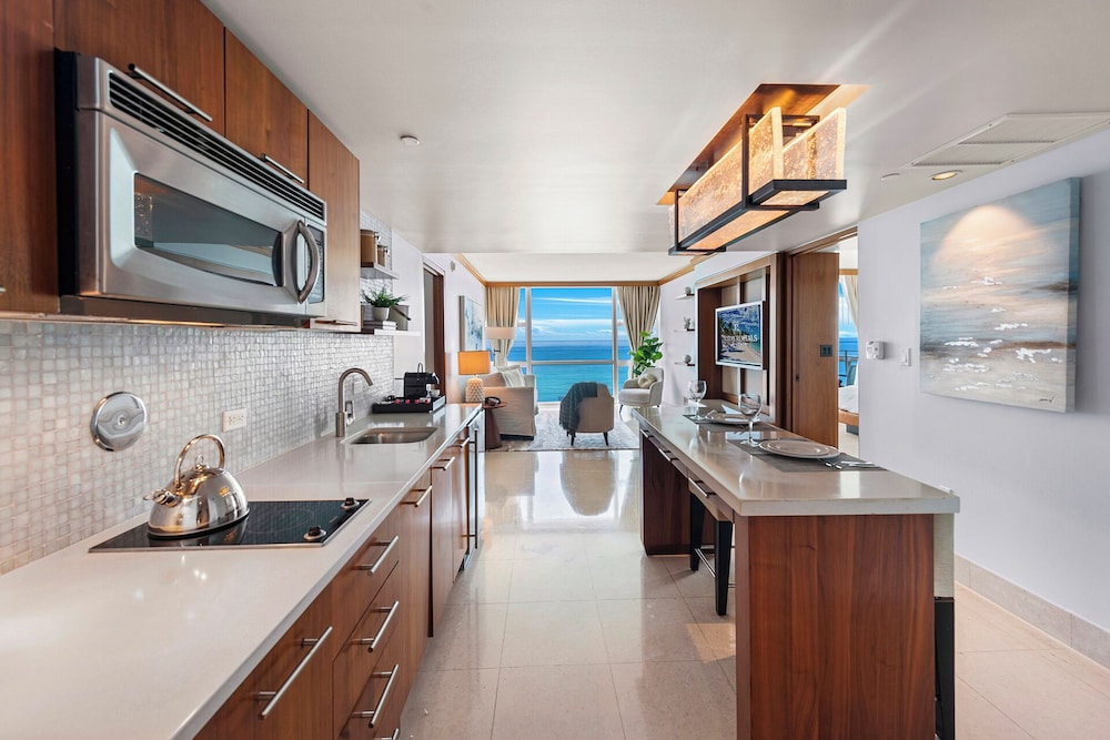 Luxury Vacation Rentals at Carillon Wellness Resort by LRMB