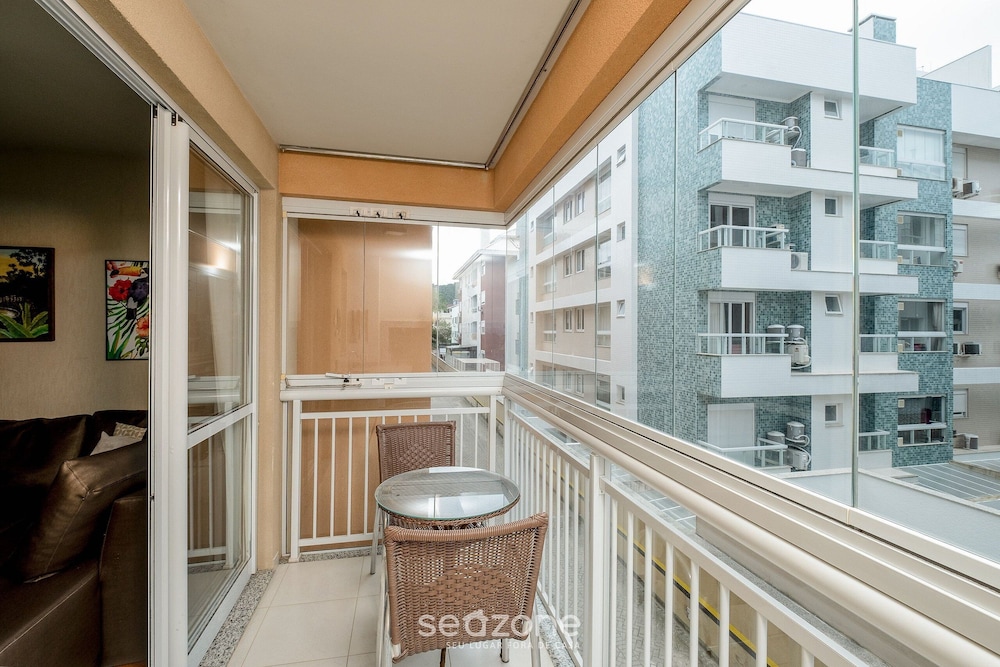 Apt W/balcony 350m From Beach - Ingleses Ira204