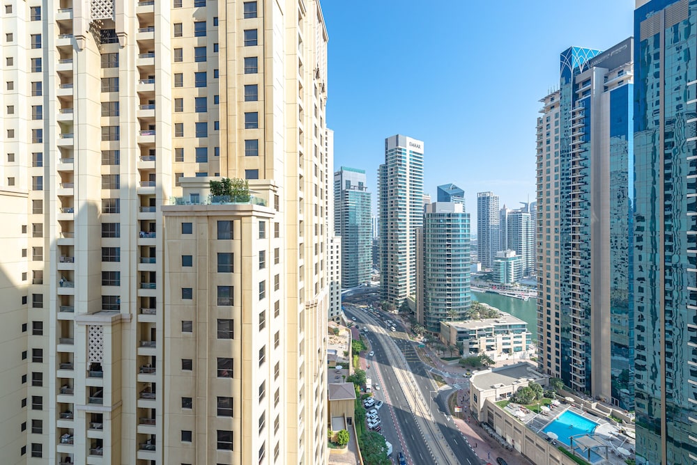 Marco Polo - Deluxe Waterfront Roomy Apt, Perfect for Groups