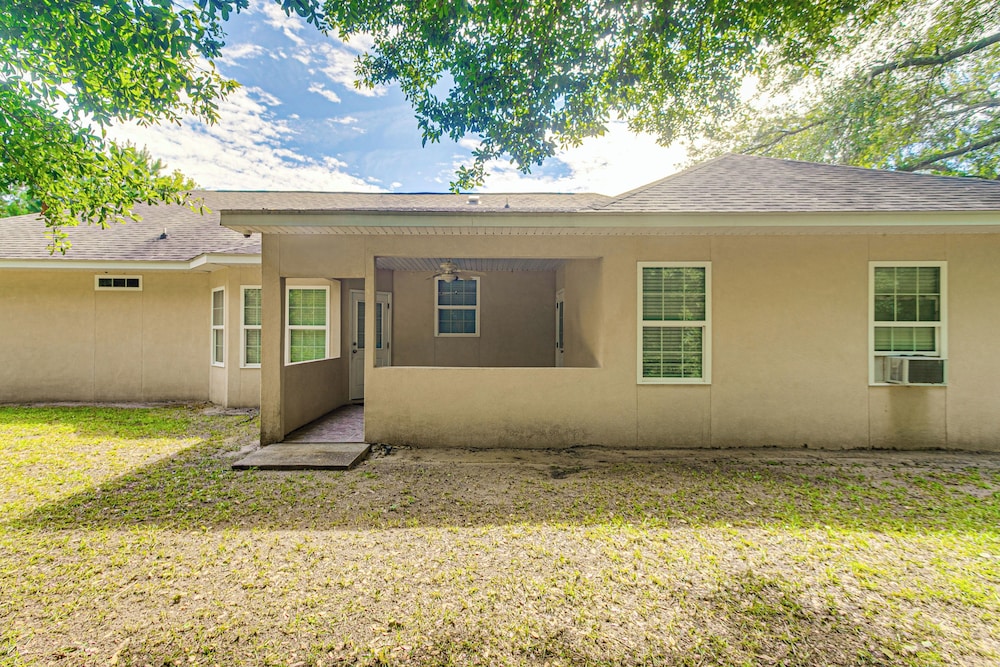 14 Mi to Jekyll Island: Luxe Brunswick Home view 3