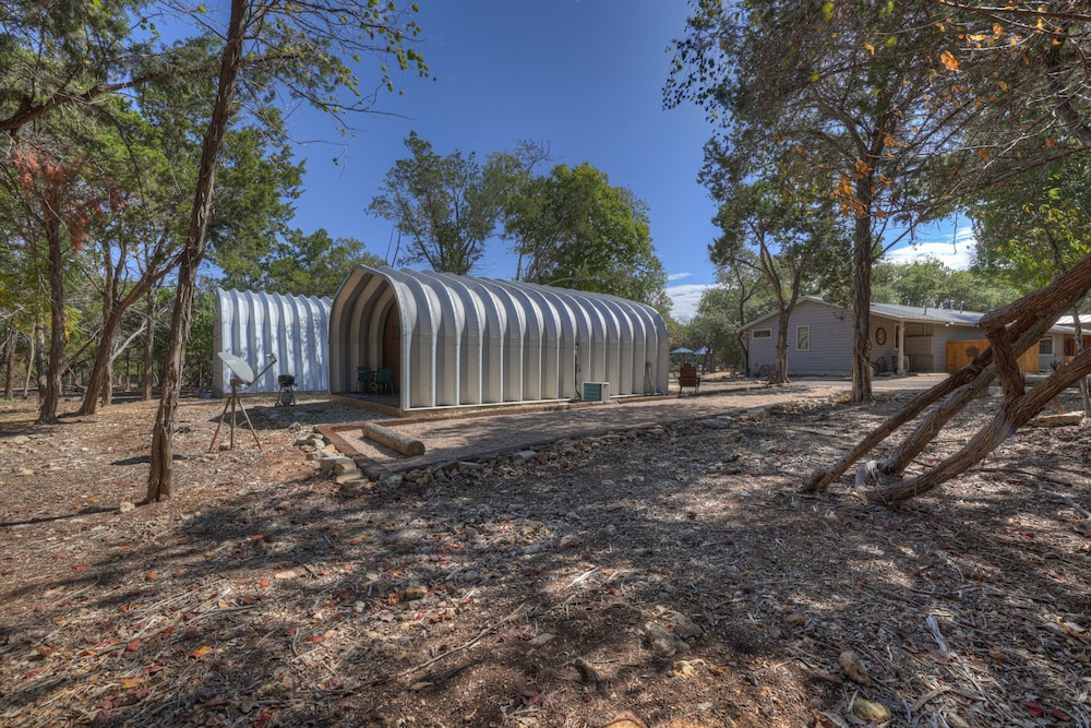 Terracotta Oasis - Wimberley for 30 Guests