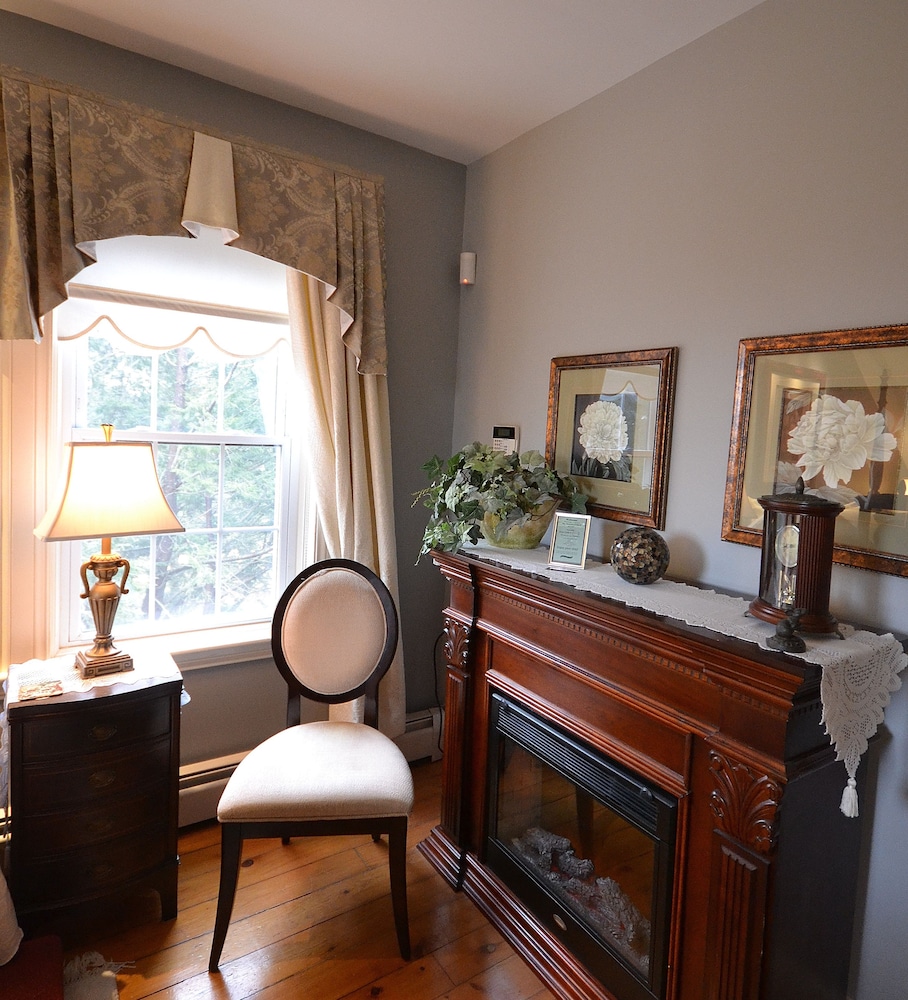 The Briarwood B&B