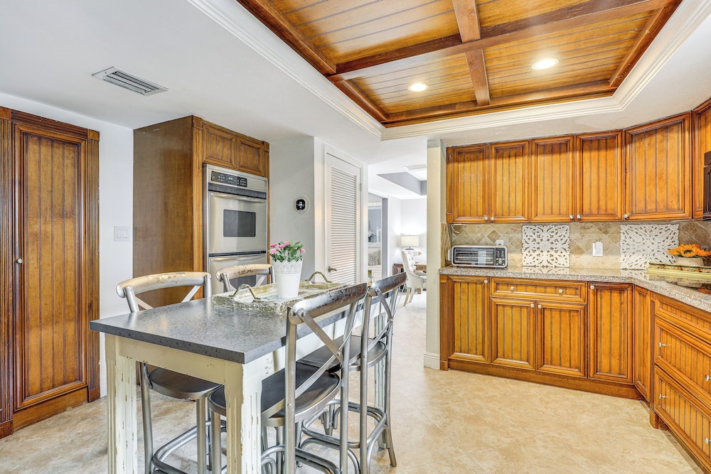 Sun-soaked Pompano Beach Home w/ Private Pool!