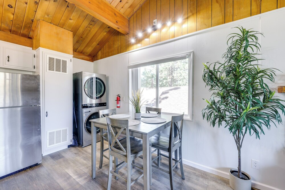 Close to Skiing & Lake: Big Bear Mountain Getaway