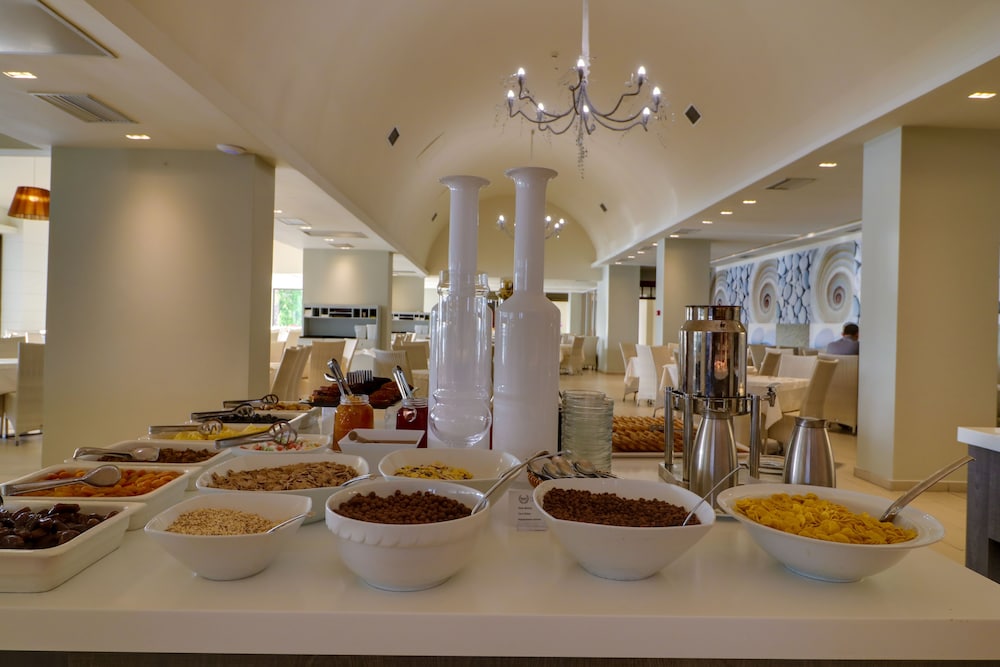 Olympian Bay Grand Resort